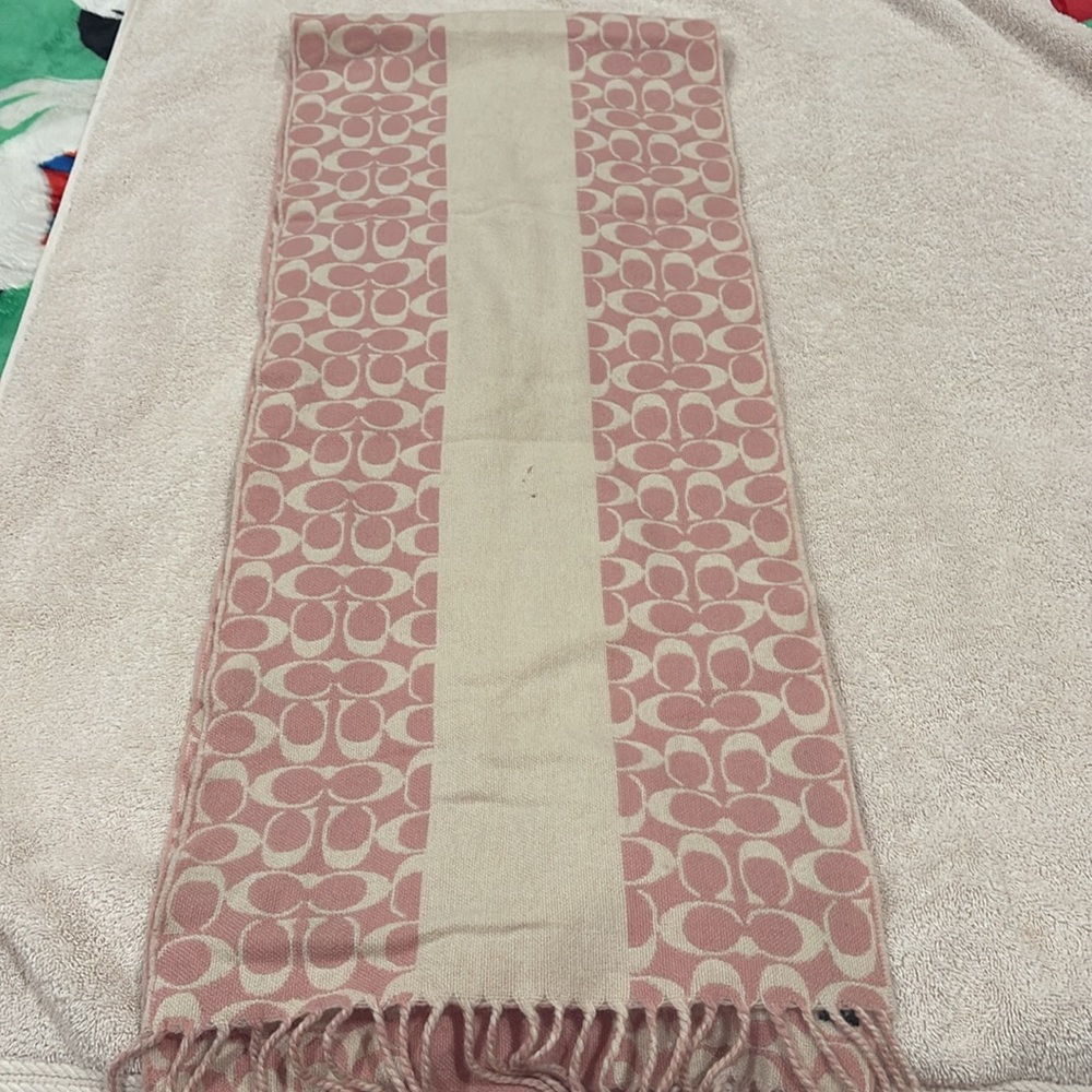 Coach Scarf - Picture 7 of 10